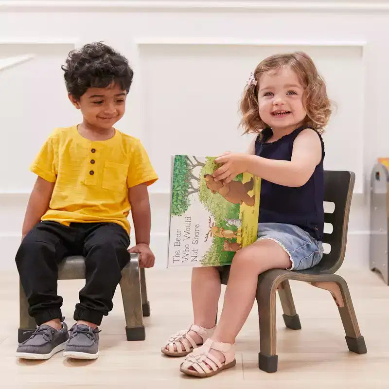 Chaise empilable en bois courbé, hauteur d'assise 8 po, mobilier Montessori, 2
