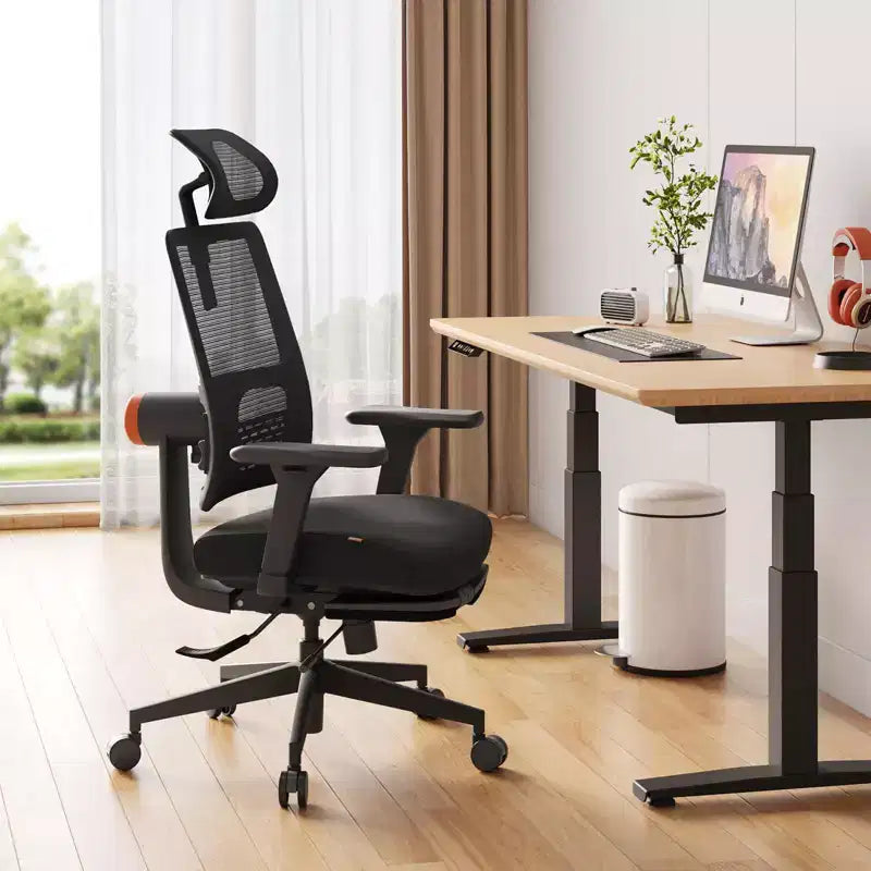 Chaise avec repose-pieds  Chaise avec soutien lombaire