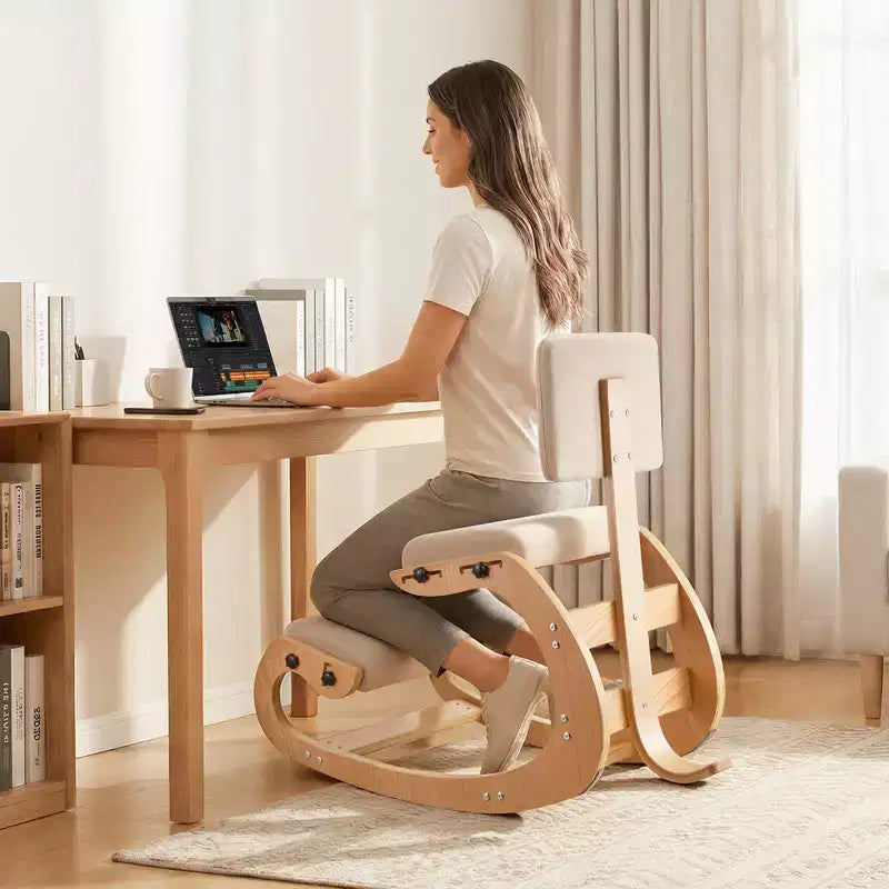 Chaise ergonomique à genoux, chaise de posture en bois avec coussins épais en mousse réglables, dossier et cadre en bois, hauteur réglable, blanc cassé
